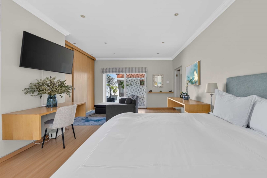 4 Bedroom Property for Sale in Camps Bay Western Cape